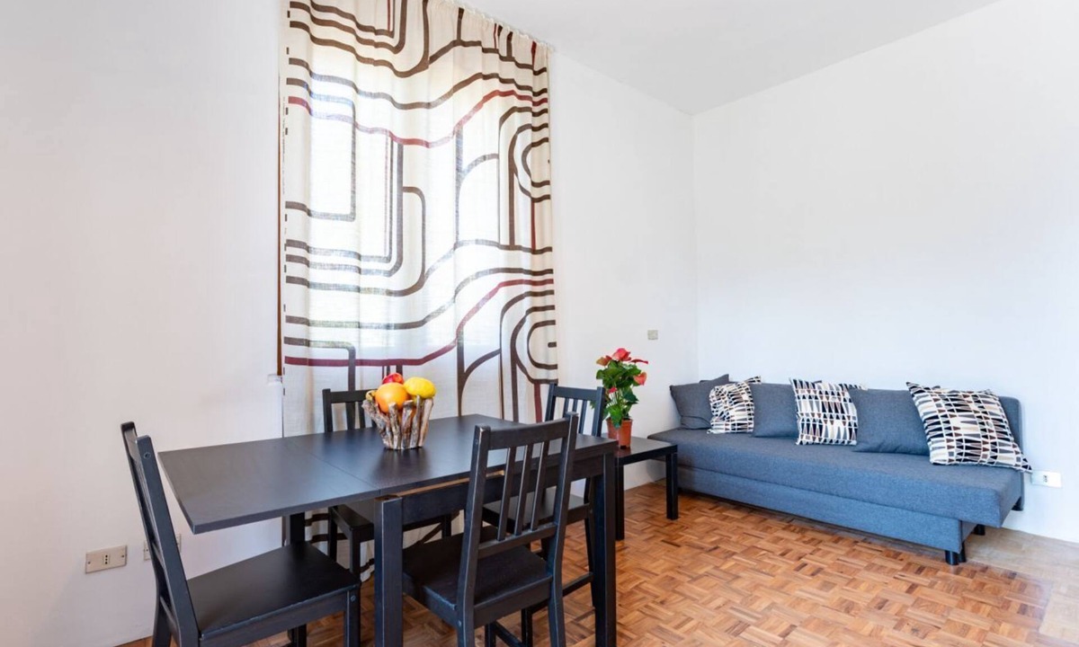 Martorano Apartment | Apartment located on the first mezzanine floor of a building without a lift.Immersed in the countryside, it is 15 minutes away from the center of Parma, by car.In 45 m2 of space it comfortably accommodates 4 guests with a double bedroom and a queen-size