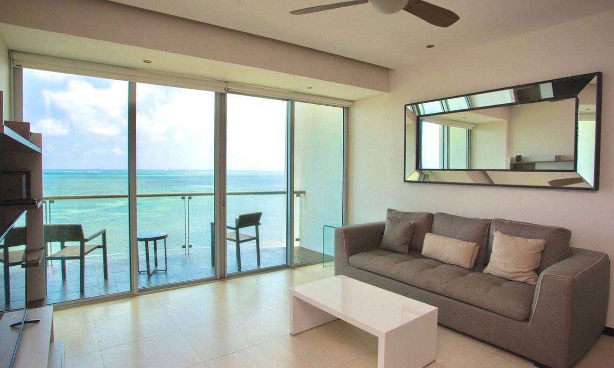 Zona Rio Apartment | Apartment on the beach! Infinity pool