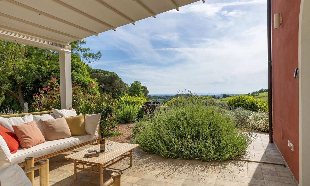 Riparbella Apartment | Apartment 'Podere Terraviva - Apt Mimosa' with Sea View, Shared Pool and Wi-Fi
