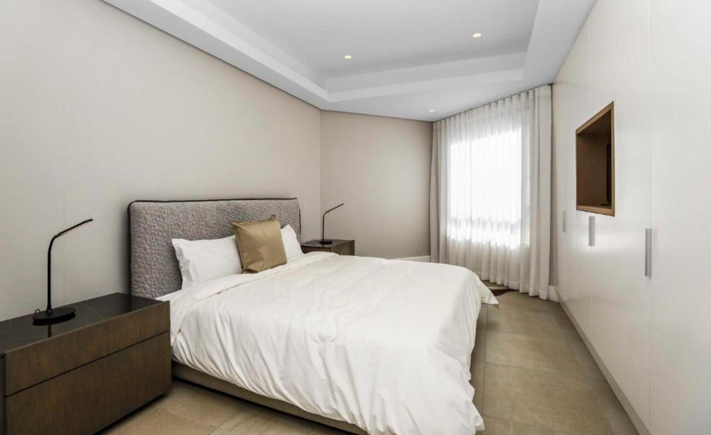 Greater Johannesburg Metropolitan Area Apartment | Apartment - Sleeps 4 - Parking - Pool