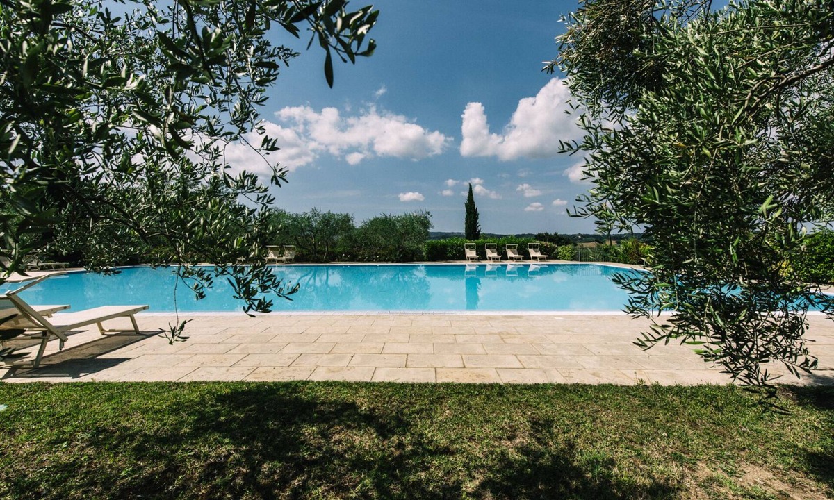 Capannoli Apartment | Apartment with garden and BBQ - swimming pool and tennis court