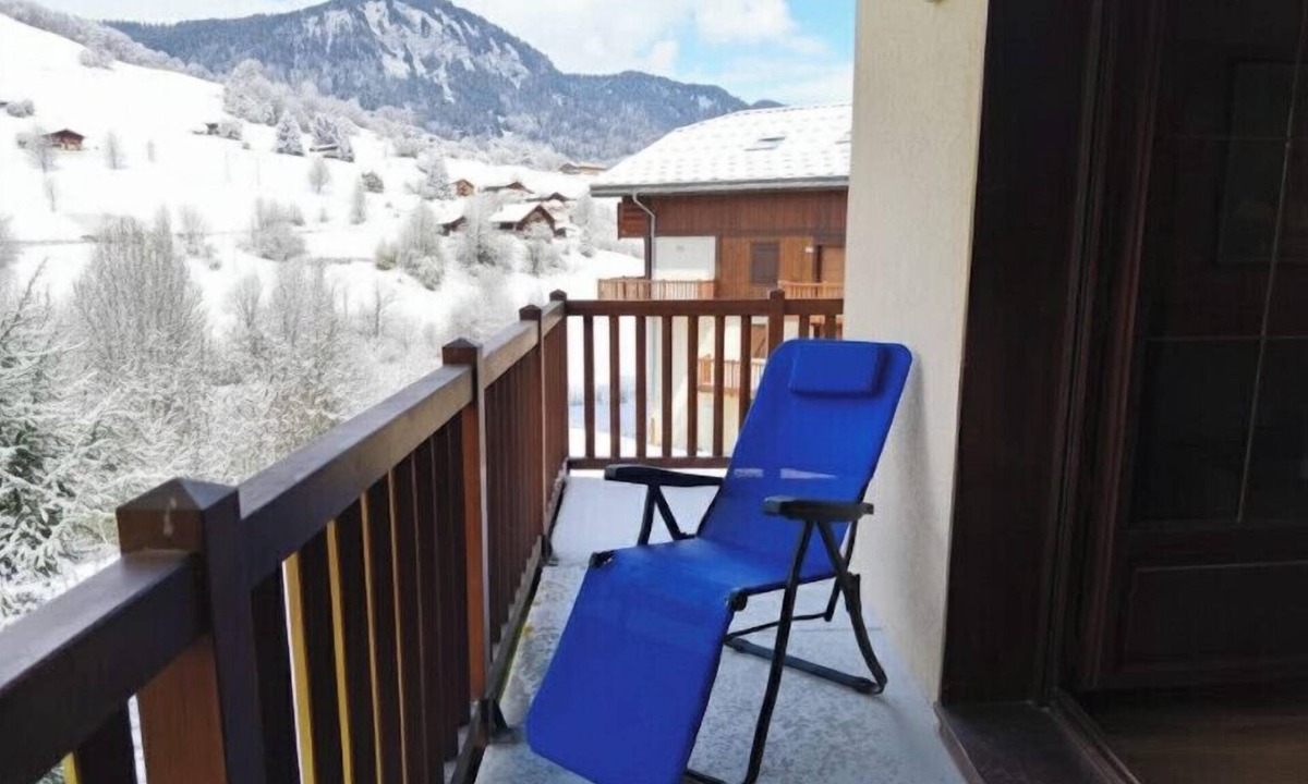 Flumet Apartment | Apartment with pool at the foot of the slopes