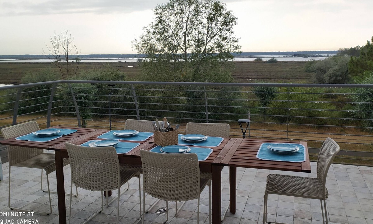 Marina Romea Apartment | Apartment with terrace overlooking the lagoon