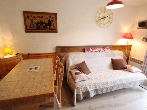 Areches Apartment | Appartement 5 pers. avec piscine, balcon, proche ski et village - FR-1-342-215