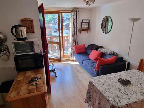 Areches Apartment | Appartement cosy 3-5 pers, piscine, proche pistes, centre village - FR-1-342-282