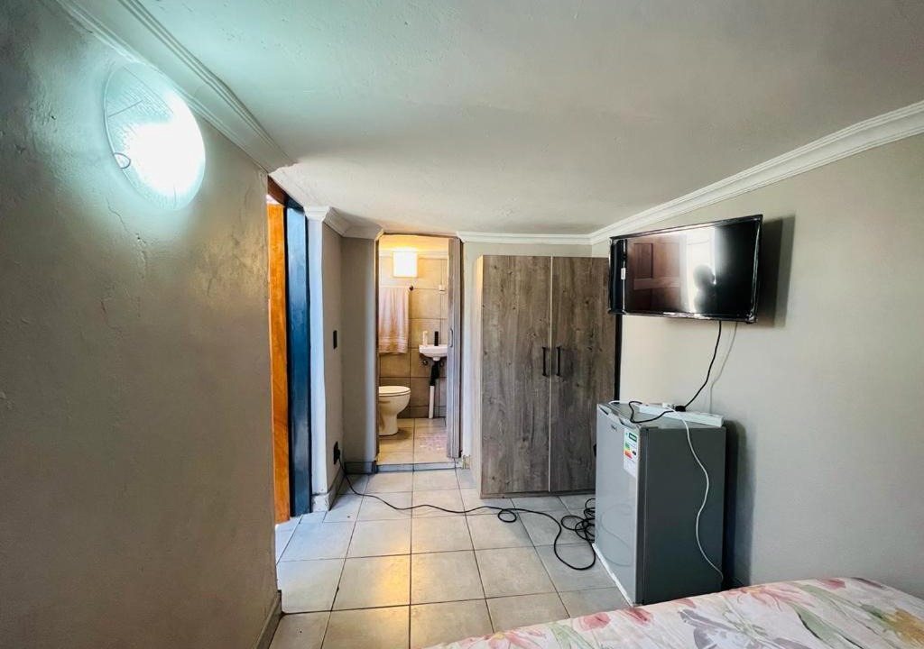 Greater Johannesburg Metropolitan Area Apartment | Arcon Accommodation