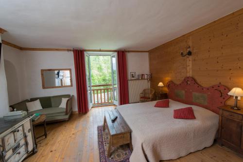 Albertville Bed & Breakfast | Au Cheval Blanc - appartements et chambres d'hôtes