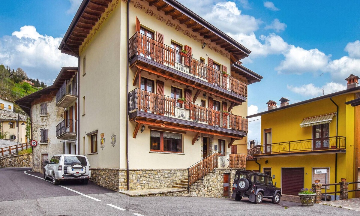 Tavernole sul Mella Apartment | Awesome apartment in Pezzoro