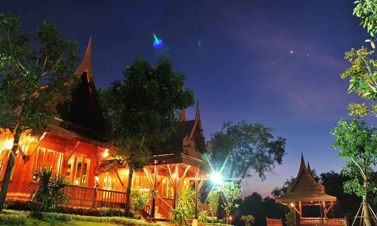 Ayutthaya Hotel | Ayodhara Village