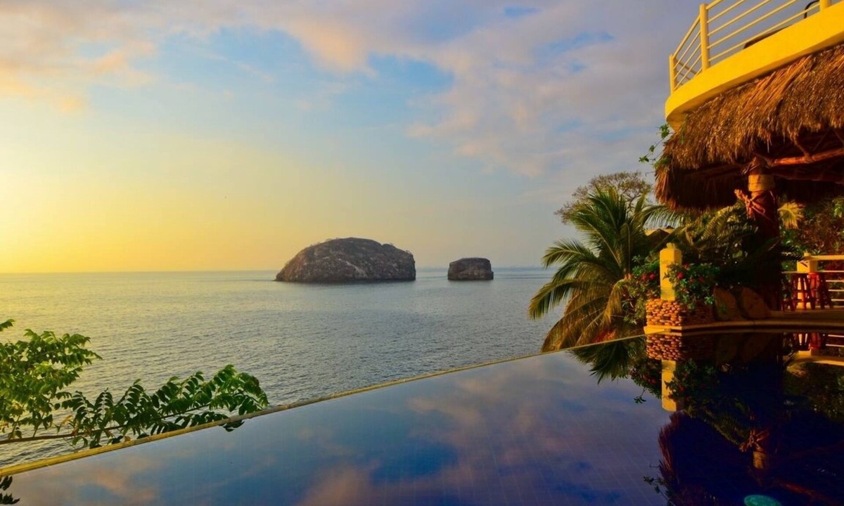 South Shore Hotel Area Villa | Azul Profundo I -OceanFront Villa-From 8 up to 15 Bdrooms, Full Staff