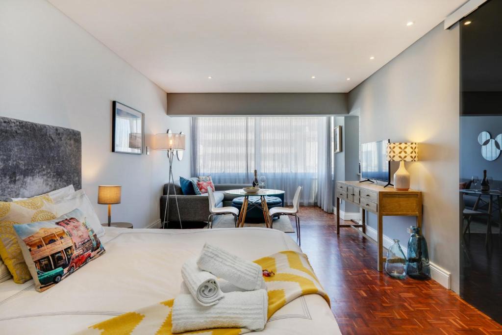 Mouille Point Apartment | Backup-Power Mouille Point Apartment