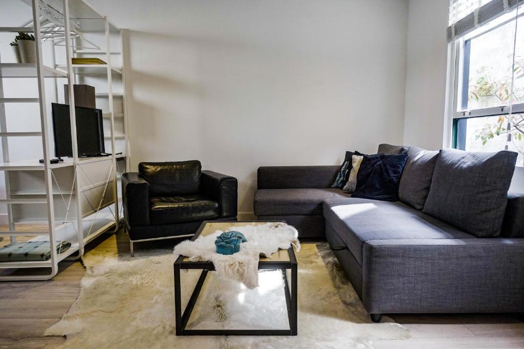 Alkmaar Apartment | Backyard