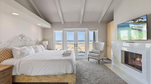 Balboa Peninsula House | Beach Break by AvantStay