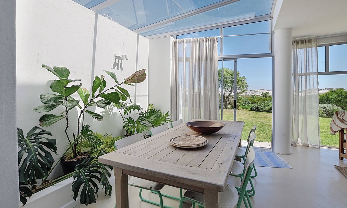 Melkbosstrand House | Beachfront, Sea Views, WiFi, Fireplace, 1-Min Walk