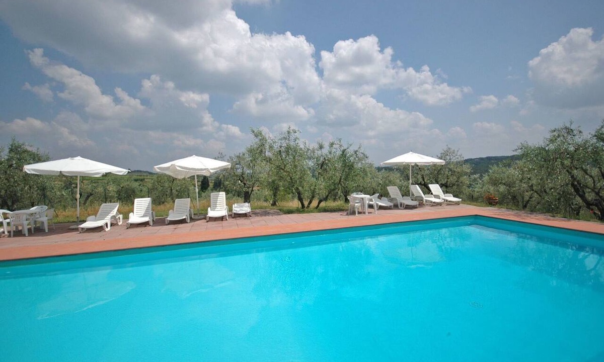 Romola Apartment | Beautiful apartment for 4 guests with pool, WIFI and TV, close to Florence