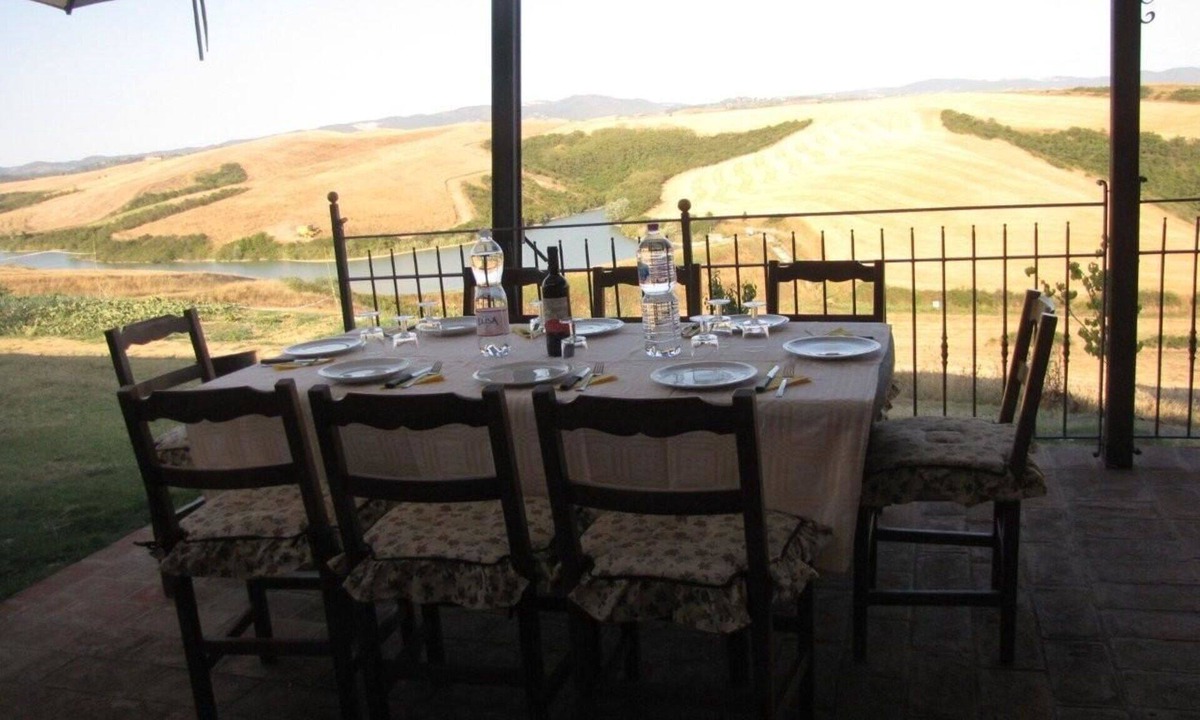 Peccioli Villa | Beautiful apartment in villa for 4 people with WIFI, pool