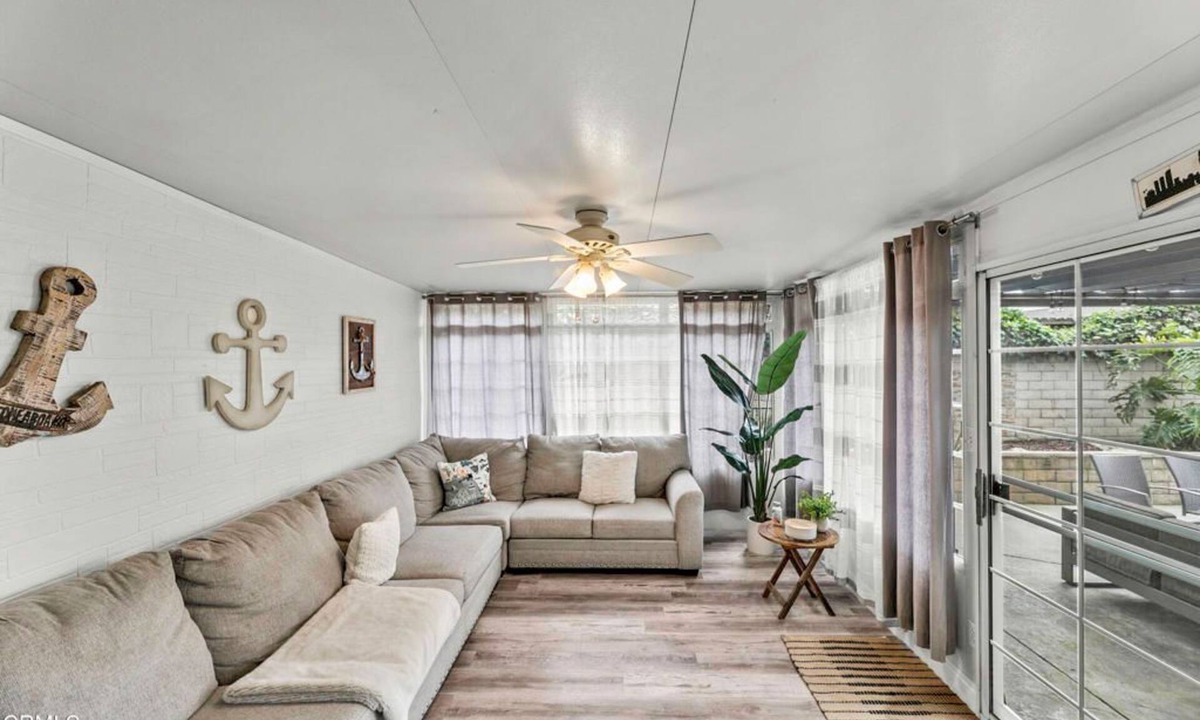 Camarillo House | Beautiful house to relax and enjoy close to Camarillo outlets and beach