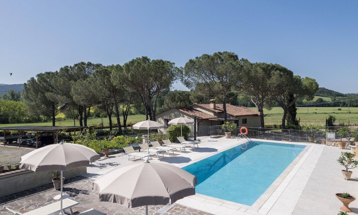 Colle di Val d'Elsa Villa | Beautiful private villa with private pool, A/C, WIFI, TV and pets allowed, close to San Gimignano