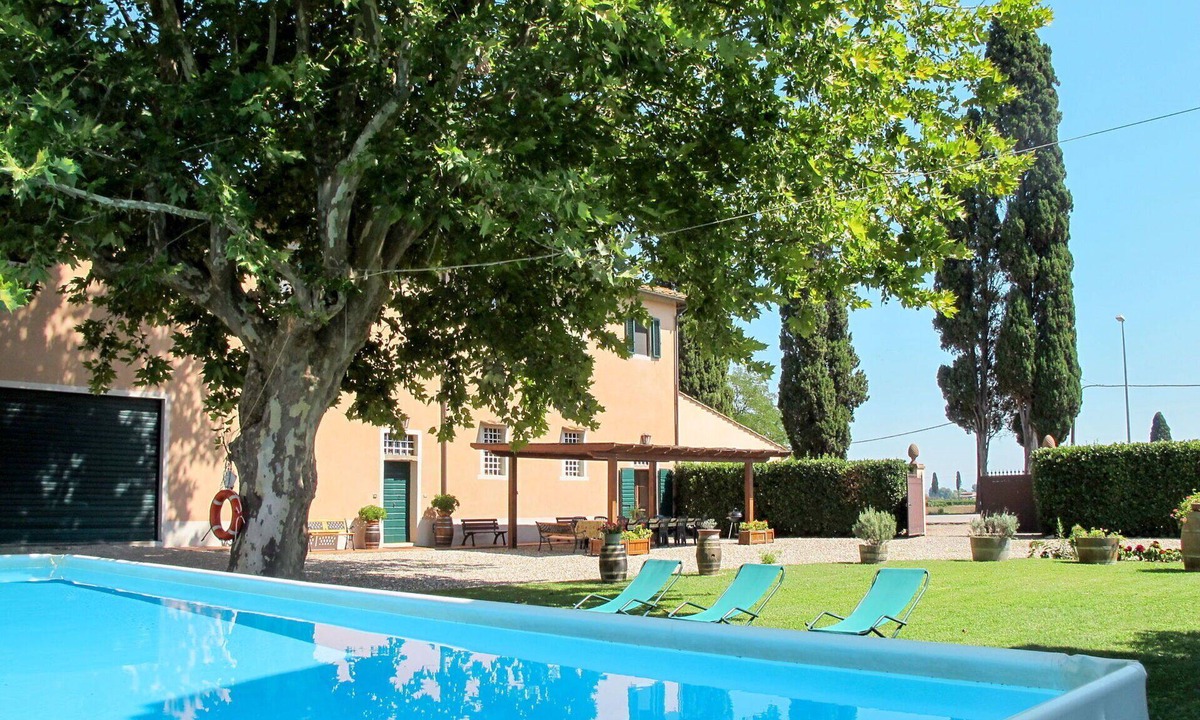 San Miniato Basso House | Beautiful private villa for 13 people with WIFI, private pool, TV, patio and pets allowed