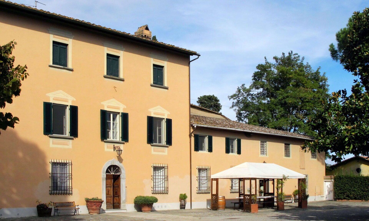 San Miniato House | Beautiful private villa for 20 guests with private pool, WIFI, TV, patio and pets allowed