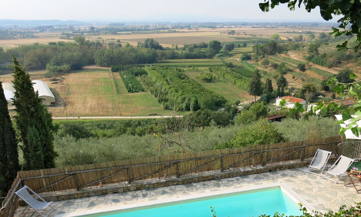 Cascine-La Croce Villa | Beautiful private villa for 9 guests with private pool, WIFI, A/C, TV, terrace and pets allowed
