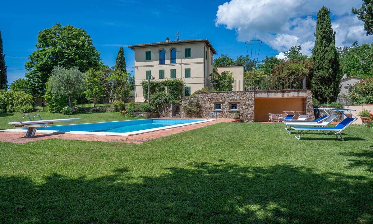 Pistoia Villa | Beautiful villa for 8 people with WIFI, A/C, private pool, TV and pets allowed