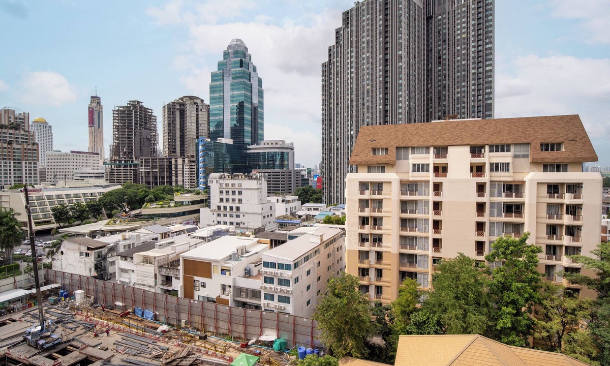 Ploenchit Apartment | Bed to Bliss
