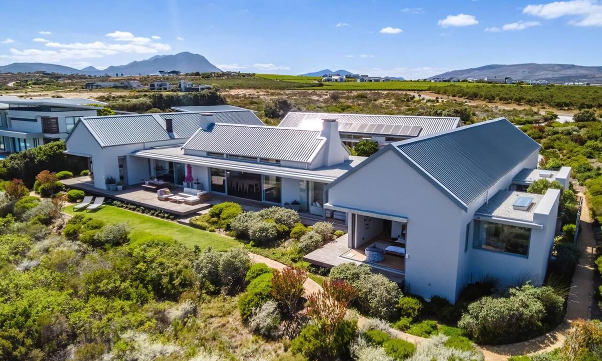 Fisherhaven Apartment | Benguela 175 Lagoon Villa | Waterfront retreat