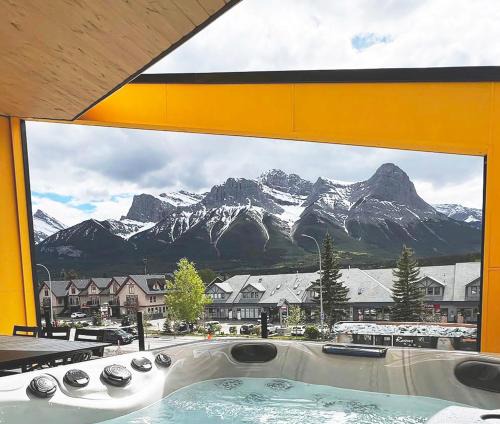 Teepee Town House | Best Mountain View in Canmore, Luxury 4 BR Townhouse with Hot Tub