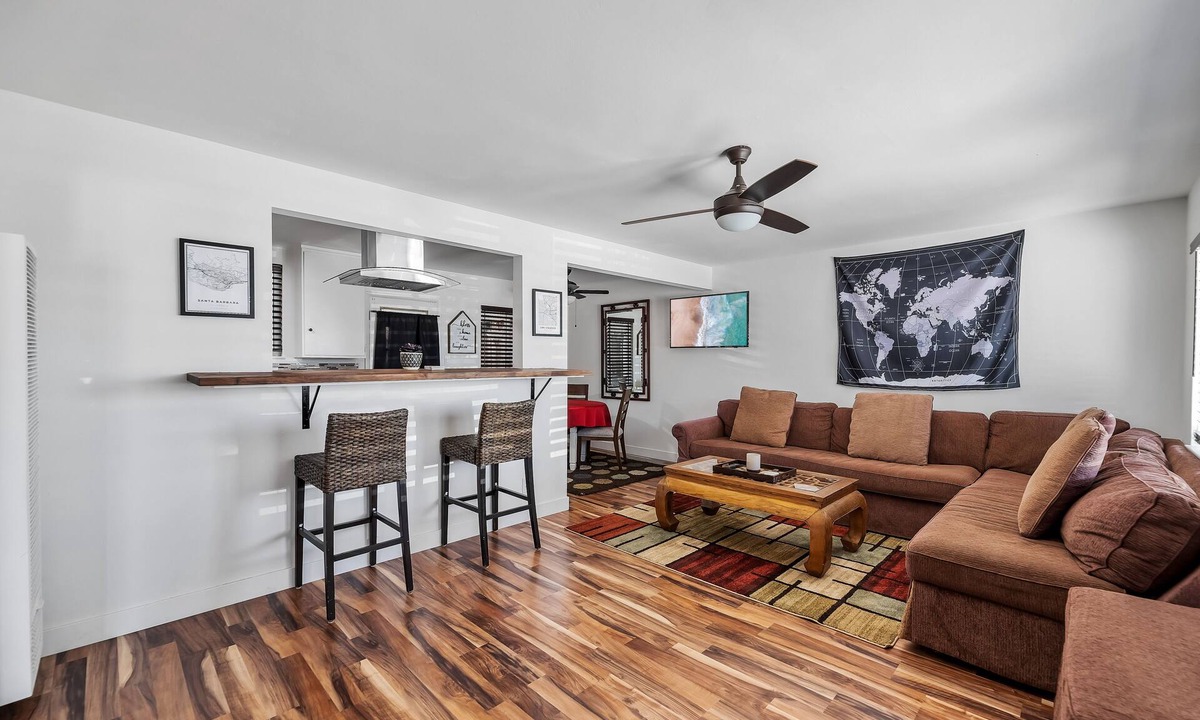 Port Hueneme House | Big family friendly space, 3 bedrooms near beaches!