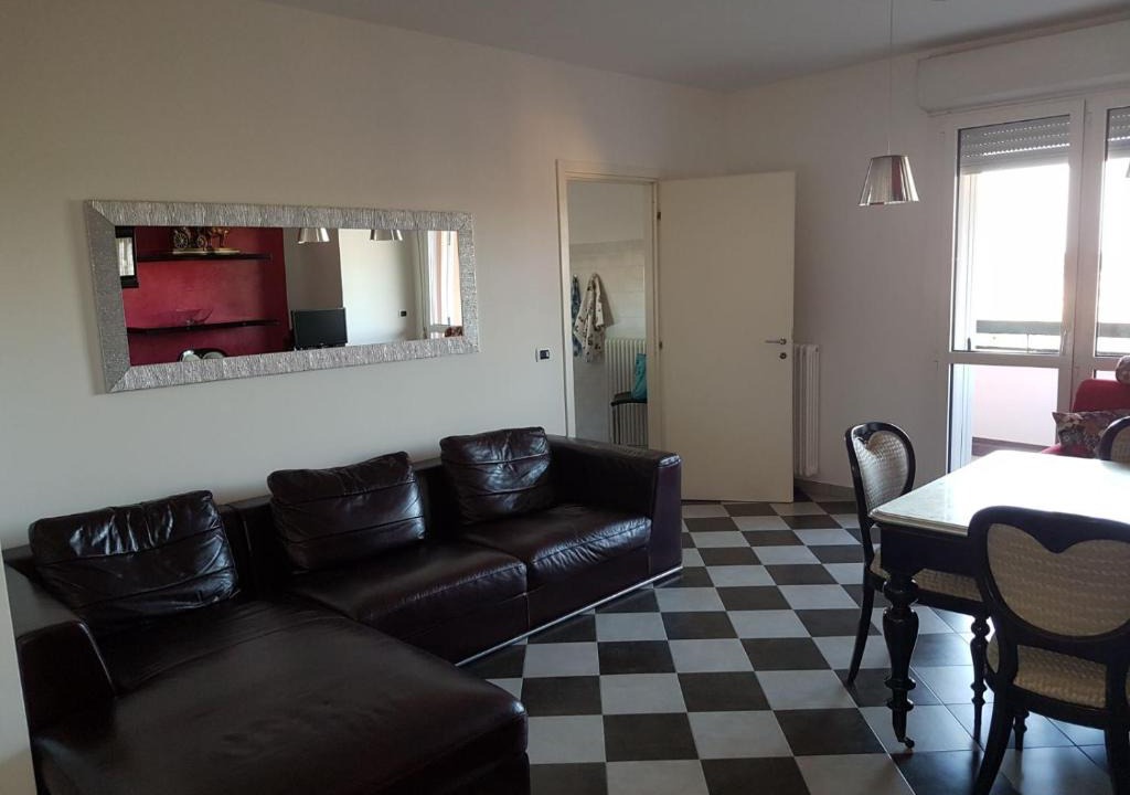 Granarolo dell'Emilia Apartment | Black and white Apartment