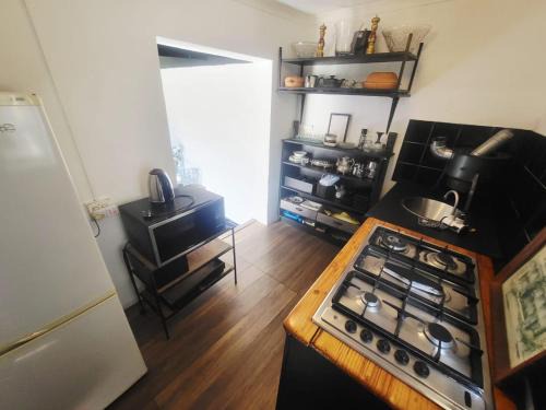 Orange Grove Apartment | Bohemian Grove