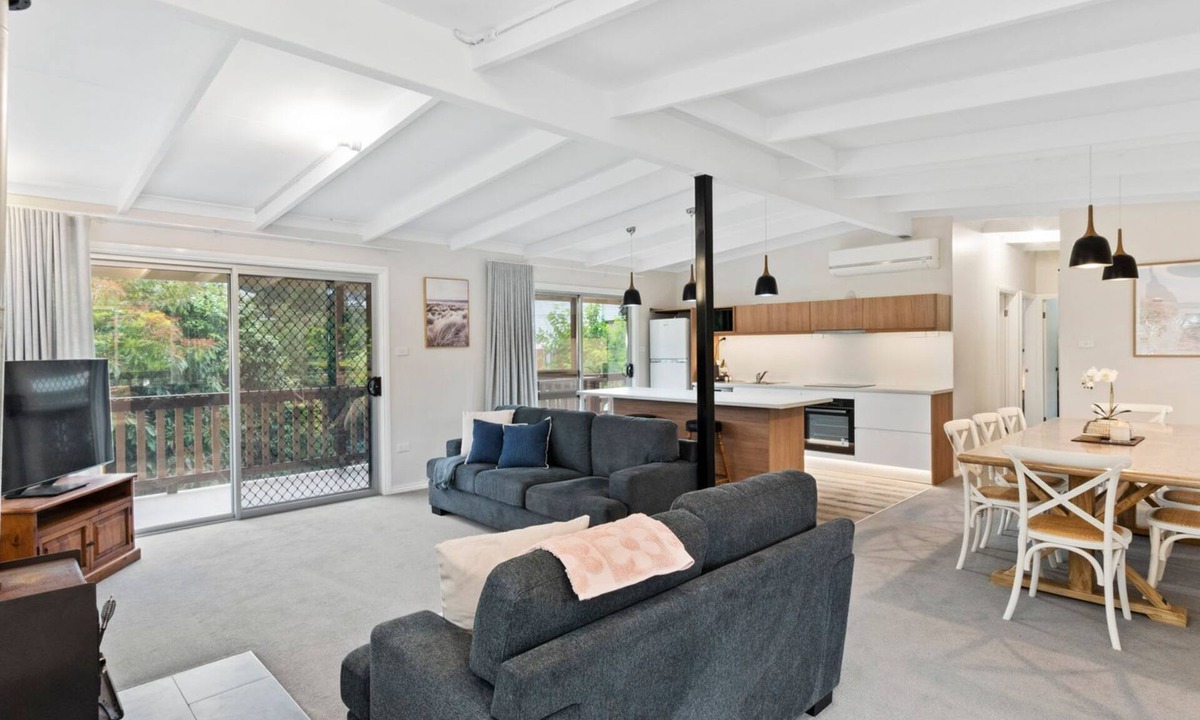 South Durras House | Boomerang at South Durras Upstairs