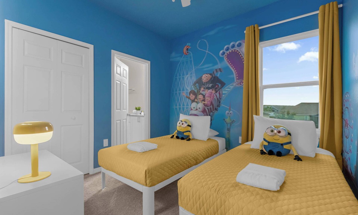 Bridgewater Crossing House | Brand New Themed Home With an Amazing Lake View 11