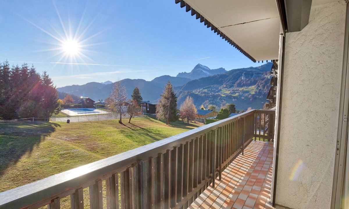 Notre-Dame-de-Bellecombe Apartment | Bright 38m² apartment with seasonal pool and pets allowed