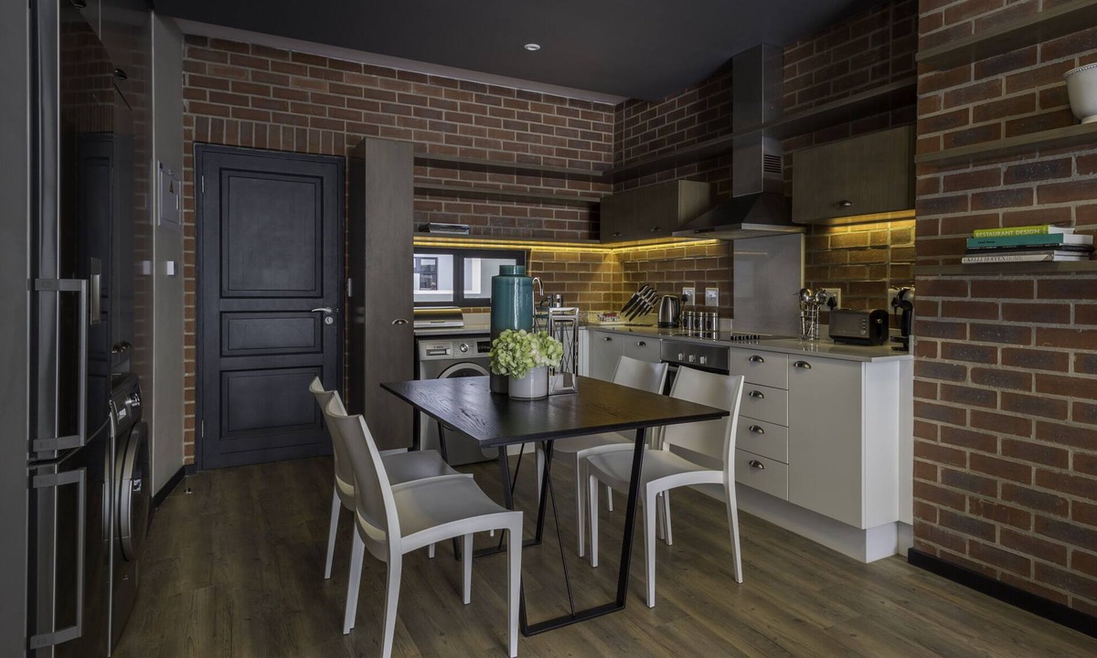 Greater Johannesburg Metropolitan Area Apartment | C.A.G One Bed Apartment in Rosebank Johannesburg