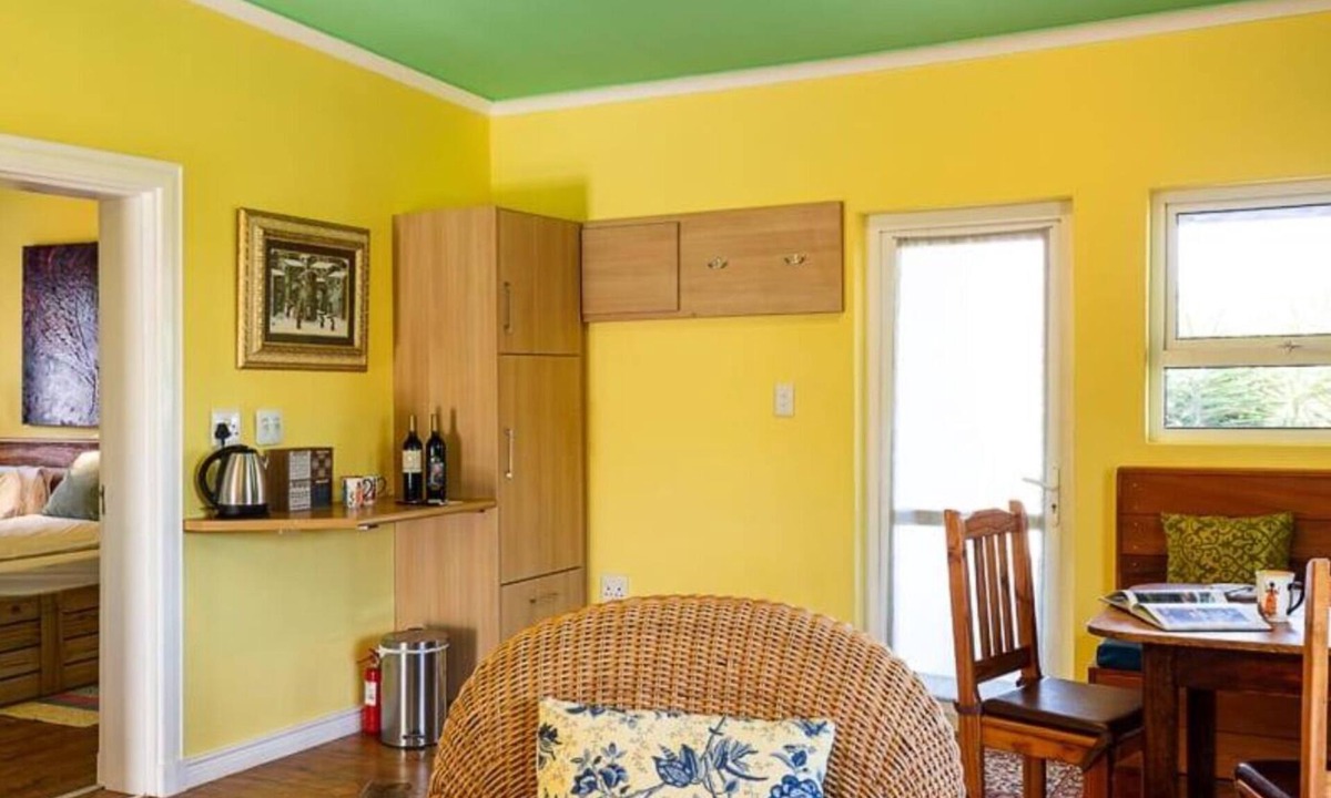 Helderberg Rural Cabin | CAPELANDS RESORT- GARDEN COTTAGE #2