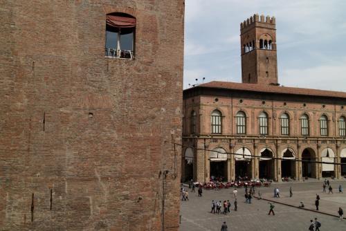 Historic Center House | Casa Isolani Guest House Piazza Maggiore 1