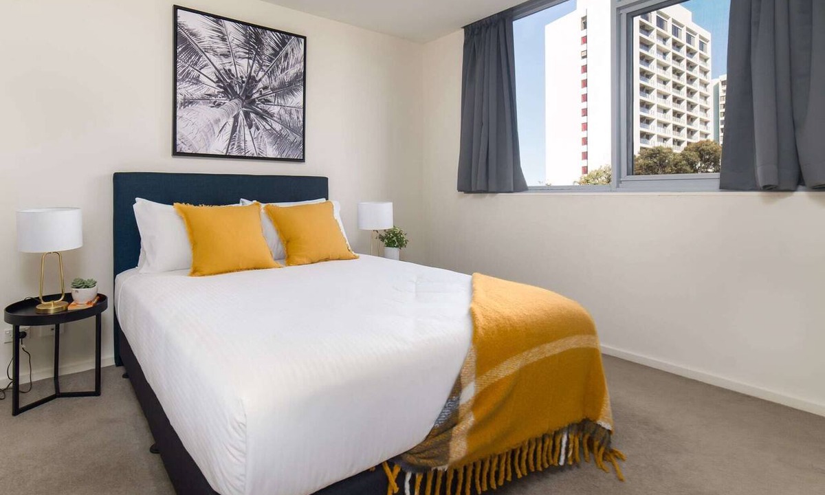 City West Apartment | Central 1-Bed with Parking, BBQ