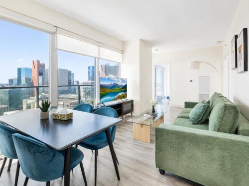 Garden District Apartment | Central 2BR Suite with Queen Beds - DT
