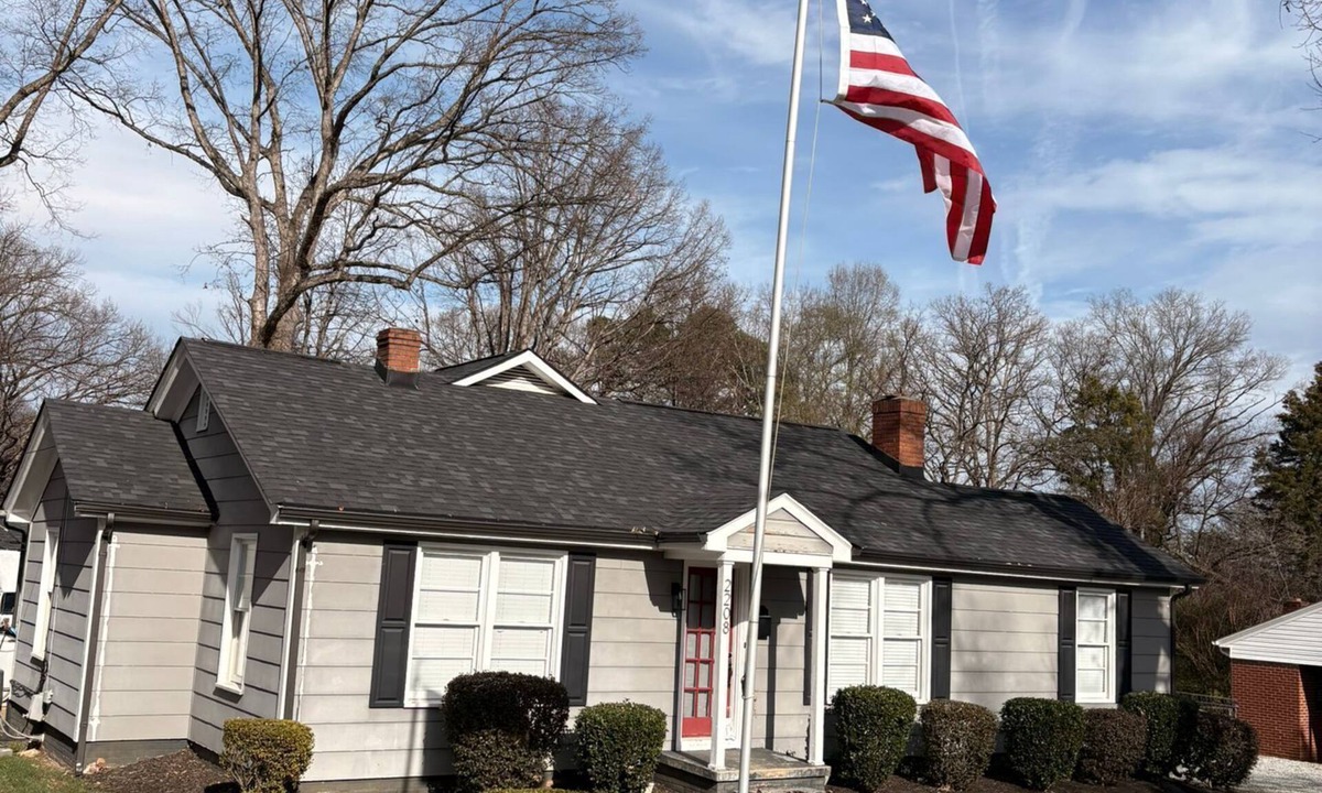 Greensboro House | Central Cone Retreat