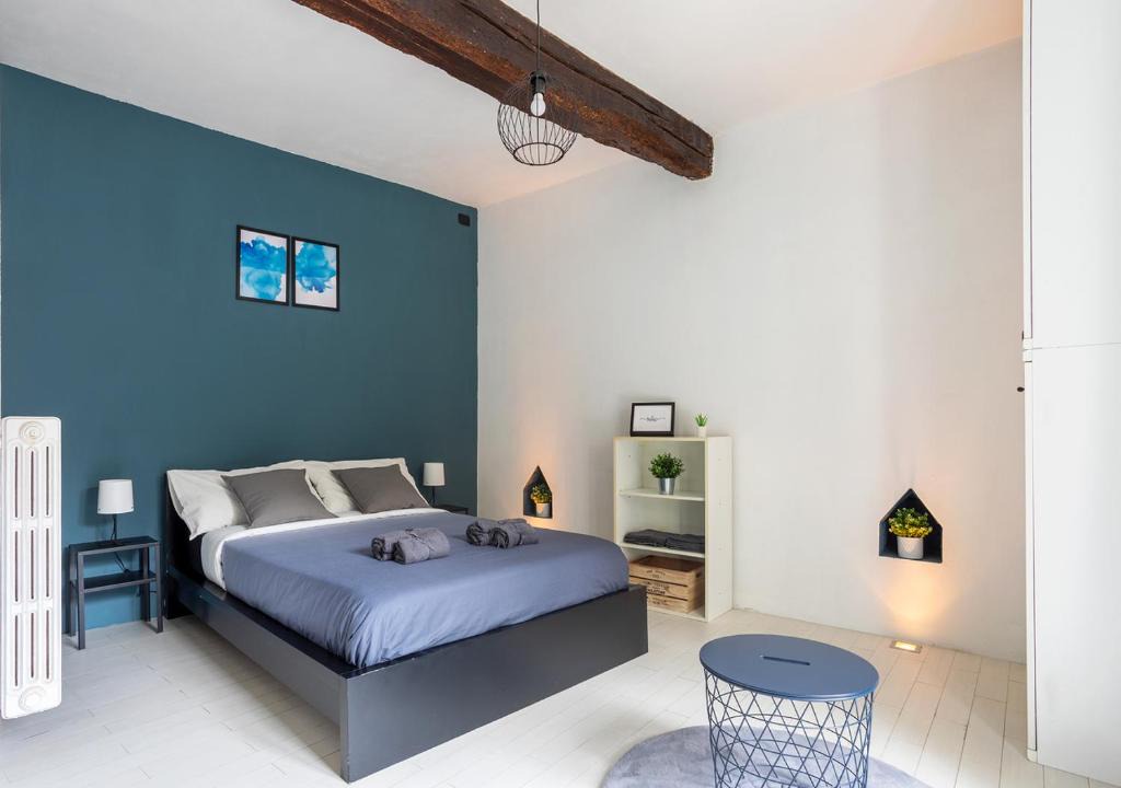 Pavia Apartment | CENTRO STORICO - Suite con Wi-Fi, Netflix e Terrazzo