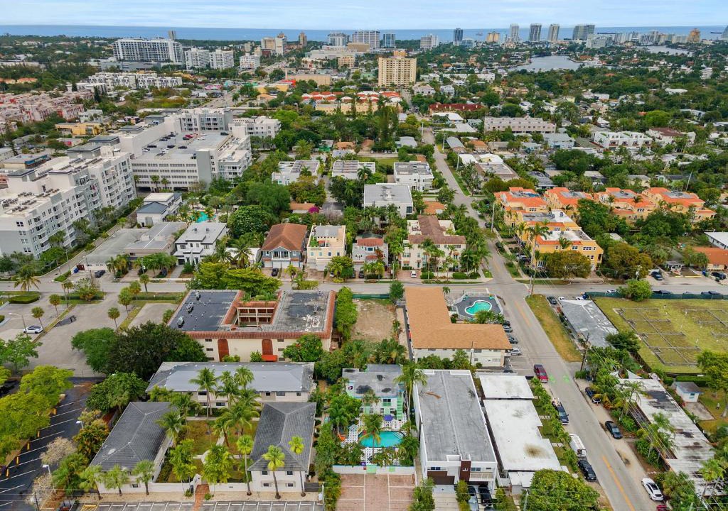 Victoria Park Hotel | CERSEI LANNISTER SUITE at THE KarINN BOUTIQUE HOTEL - Downtown Ft Lauderdale 6