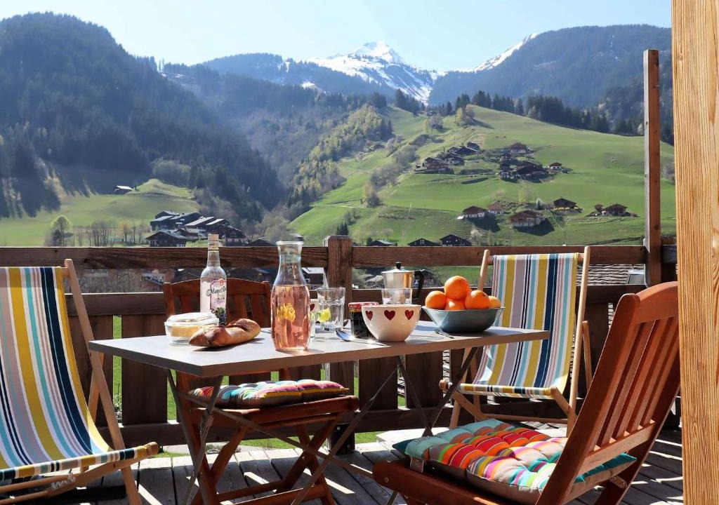 Beaufort Ski Chalet | Chalet calme et récent à Arêches-Beaufort, 8 pers, exposé sud, terrasse ensoleillée, proche du village - FR-1-342-208