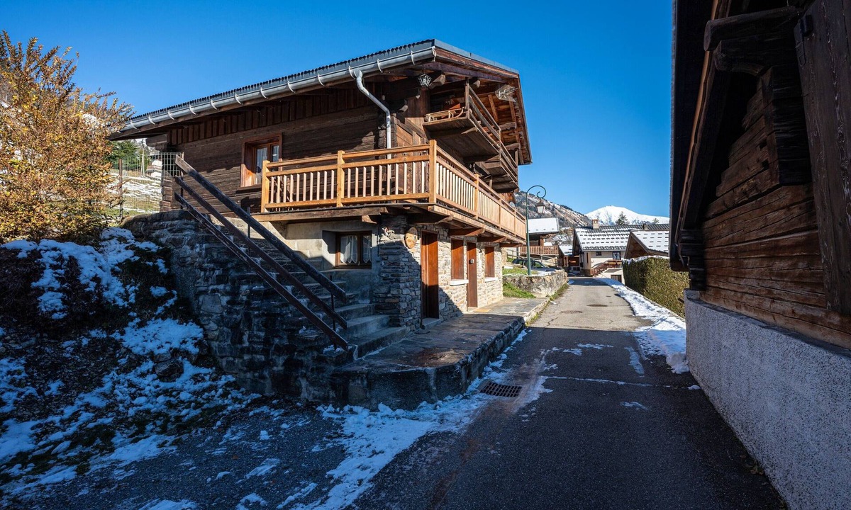 Hauteluce Ski Chalet | Chalet 'Chez Mémé' with Mountain View, Private Terrace and Private Garden
