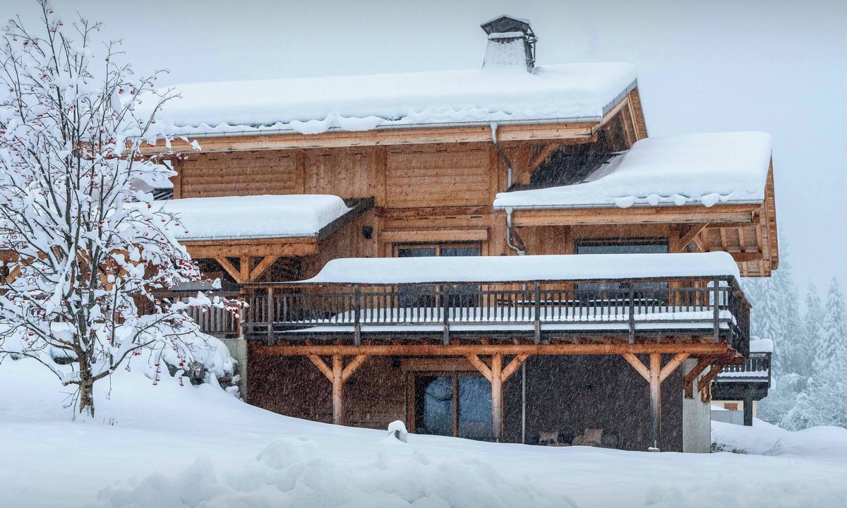 Notre-Dame-de-Bellecombe Ski Chalet | Chalet K - Relaxation stay with sauna, hot tub and terraces - OVO Network