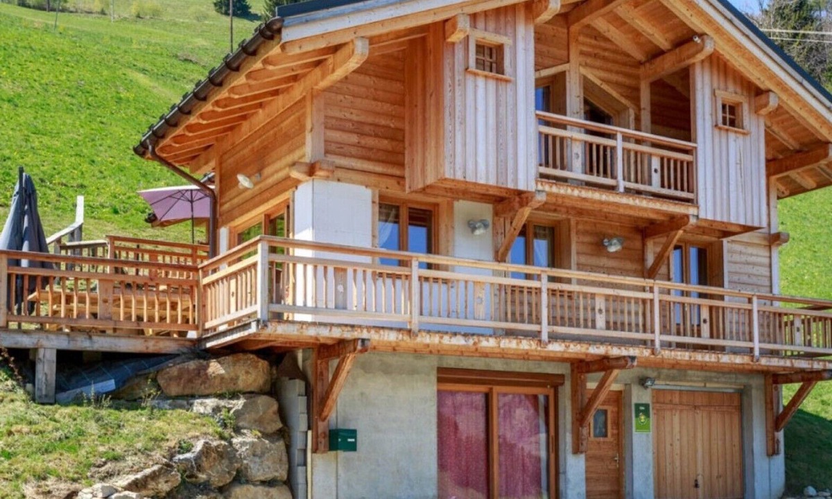 Beaufort Ski Chalet | Chalet 'Les Tarines 1' with Mountain View, Private Terrace and Wi-Fi