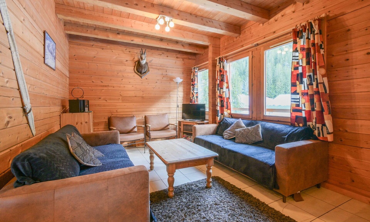 Hauteluce Ski Chalet | Chalet 'Lo Capstoa' with Mountain View, Private Terrace and Wi-Fi