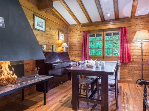 Le Planellet Ski Chalet | Chalet plein soleil 2 chambres à Megève, proche pistes - FR-1-453-255