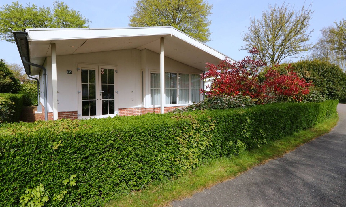Noord-Scharwoude House | Chalet with 2 bedrooms and a terrace